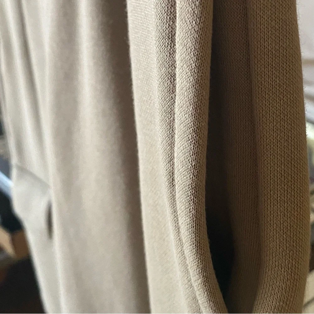 PUMA WOMENS SIZE LARGE  ESSENTIAL CARGO FLEECE PANTS IN OAK BRANCH - Picture 12 of 14